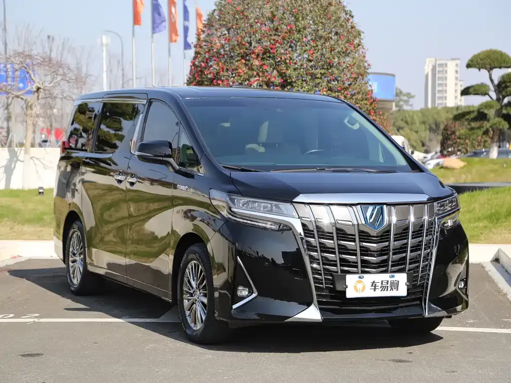 Toyota Alphard — фото 5