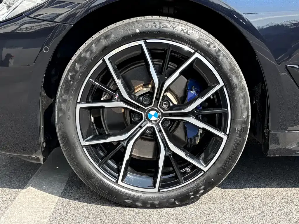 BMW 5 Series — фото 4