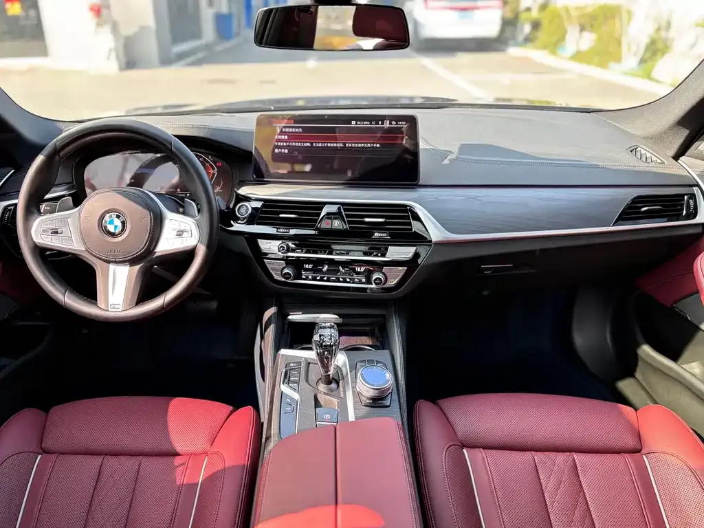 BMW 5 Series — фото 6