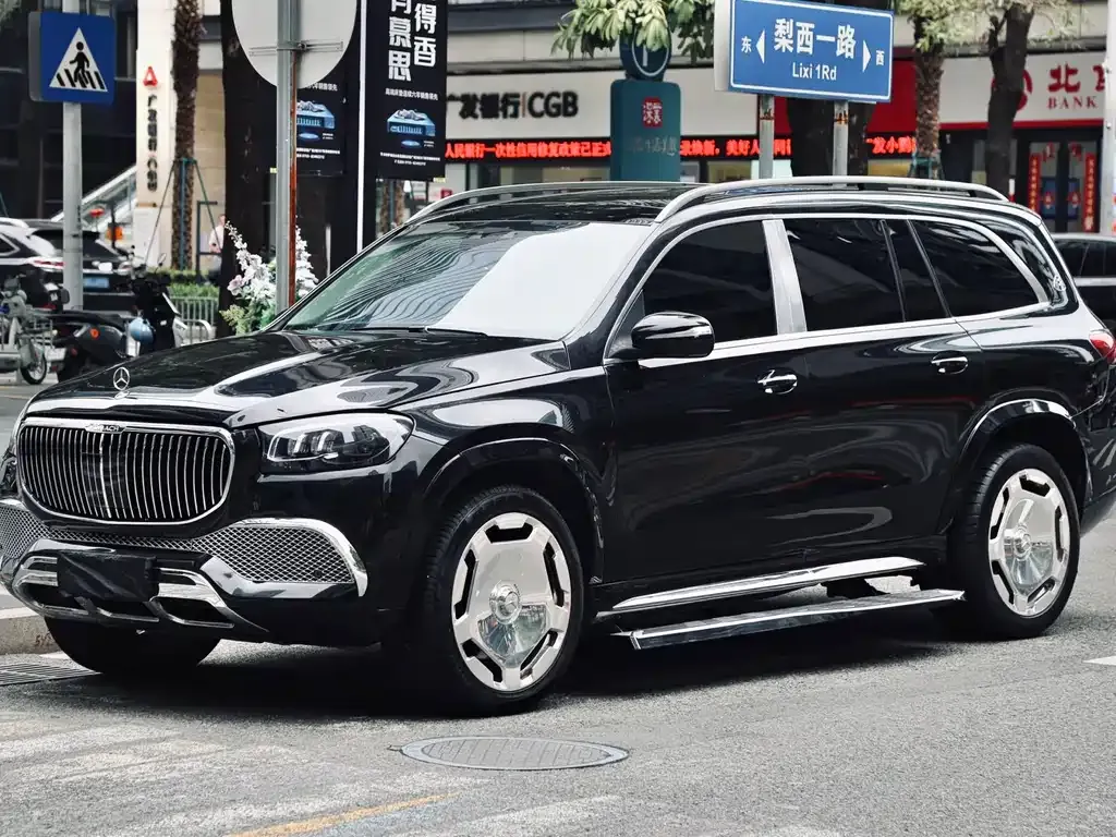 Mercedes-Benz GLS — фото 1