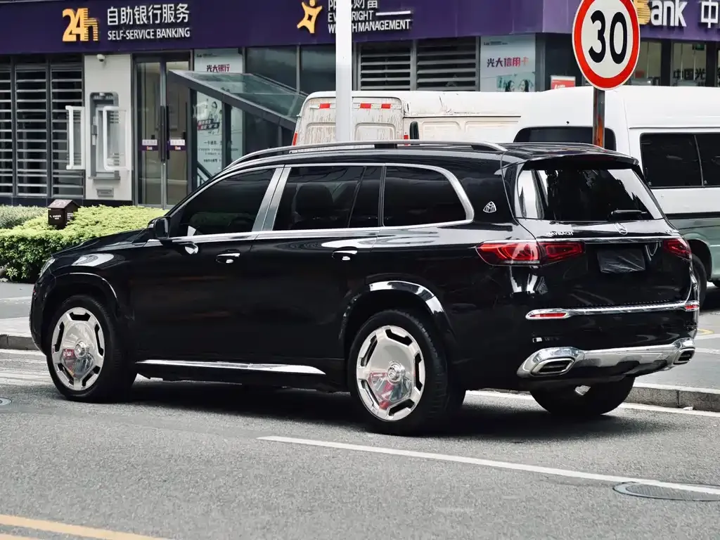 Mercedes-Benz GLS — фото 5