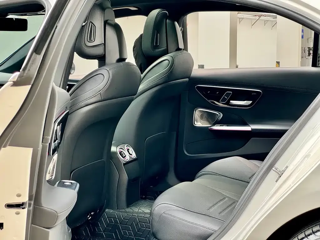 Mercedes-Benz C-Class 2026 из CN, фото 5