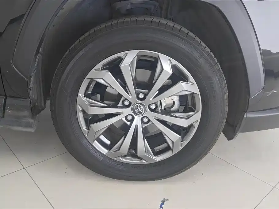 Toyota RAV4 2024 из CN, фото 8