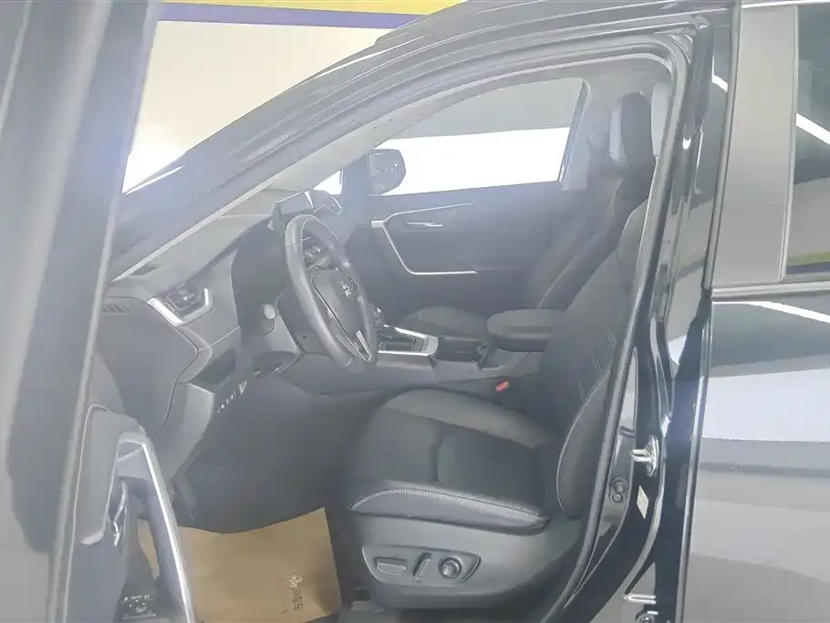 Toyota RAV4 2024 из CN, фото 7