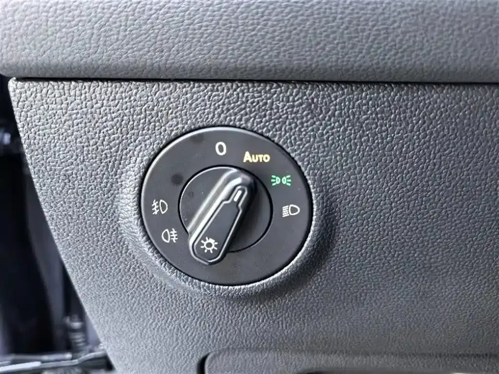 Volkswagen Tharu — фото 7