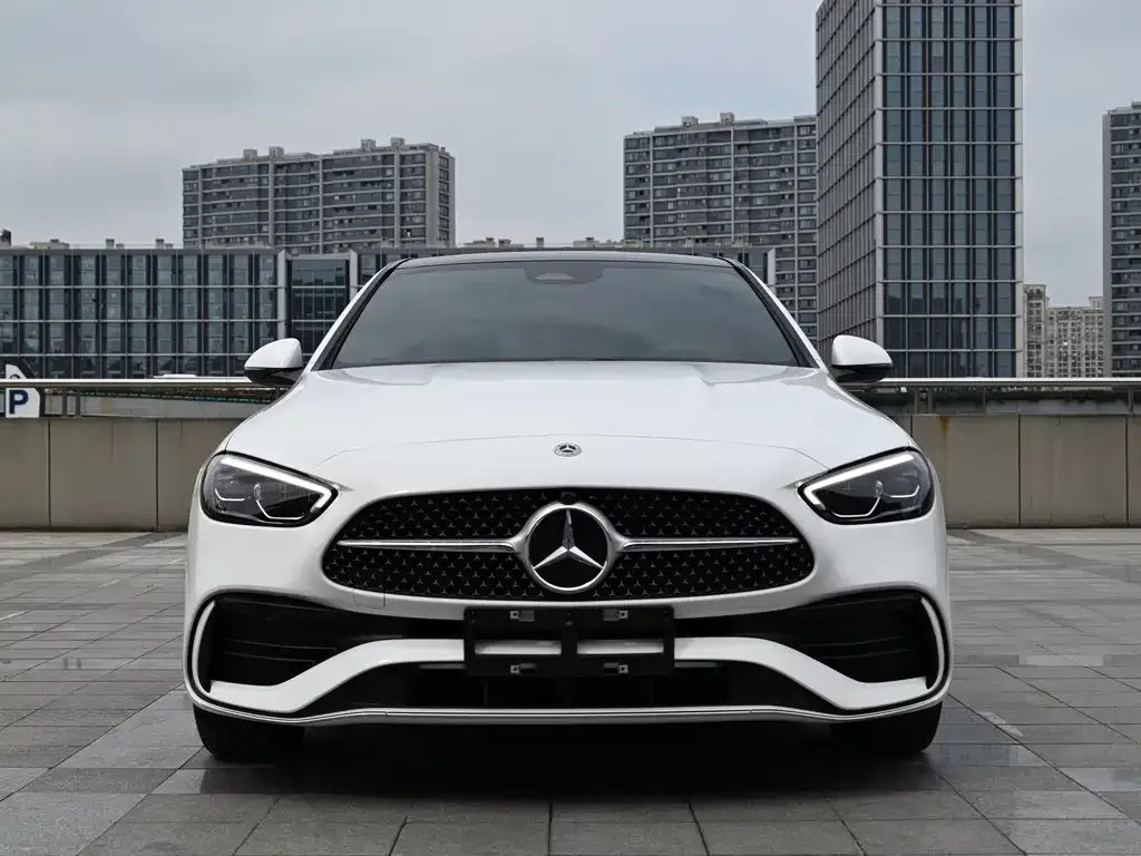 Mercedes-Benz C-Class — фото 1