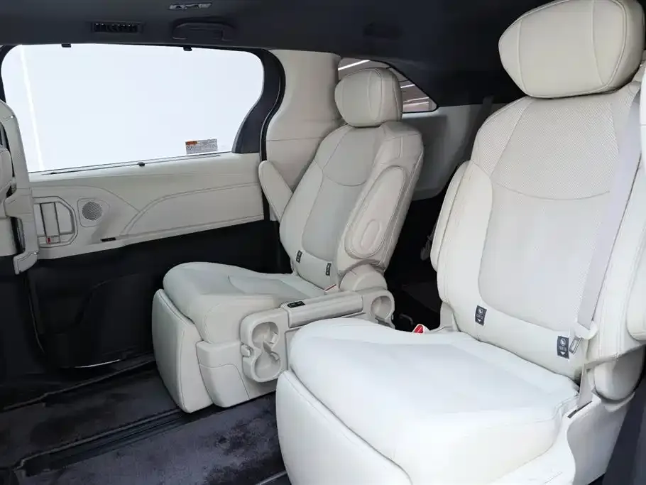 Toyota Sienna 2026 из CN, фото 10