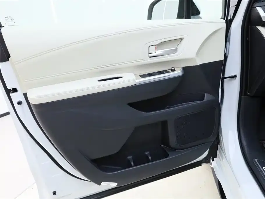 Toyota Sienna 2026 из CN, фото 7