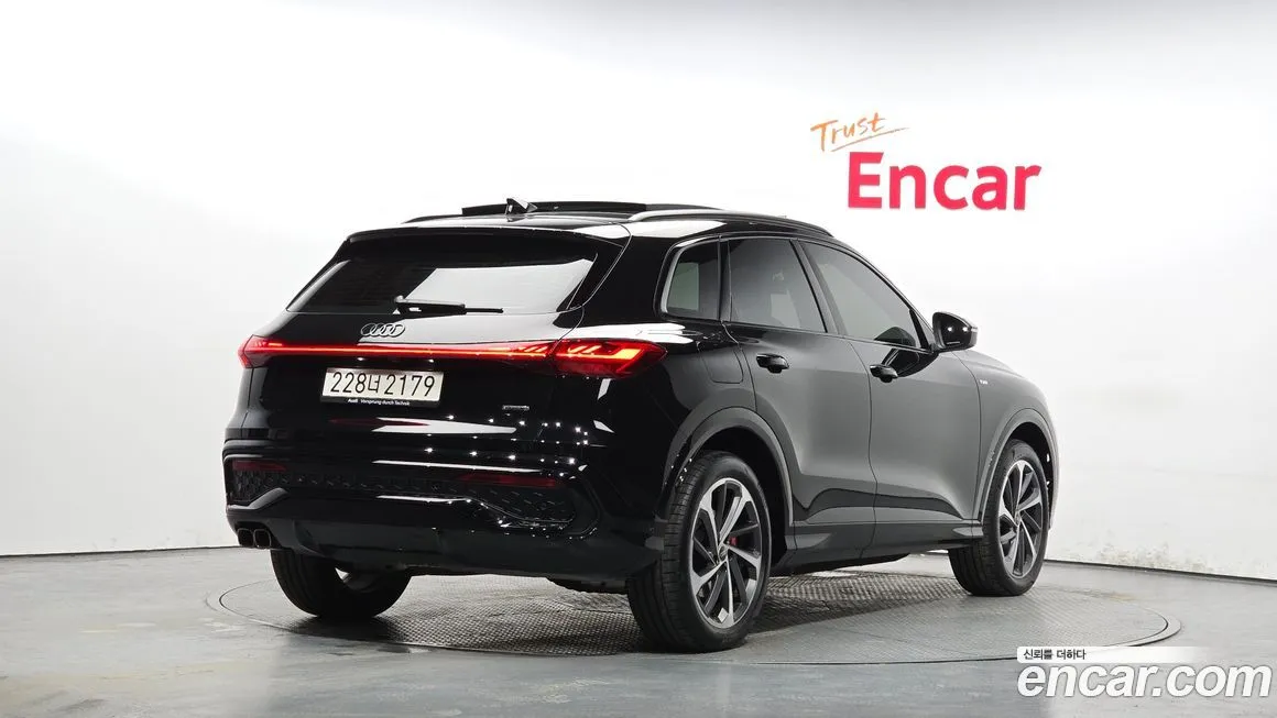 Audi Q5 2025 из KR, фото 4