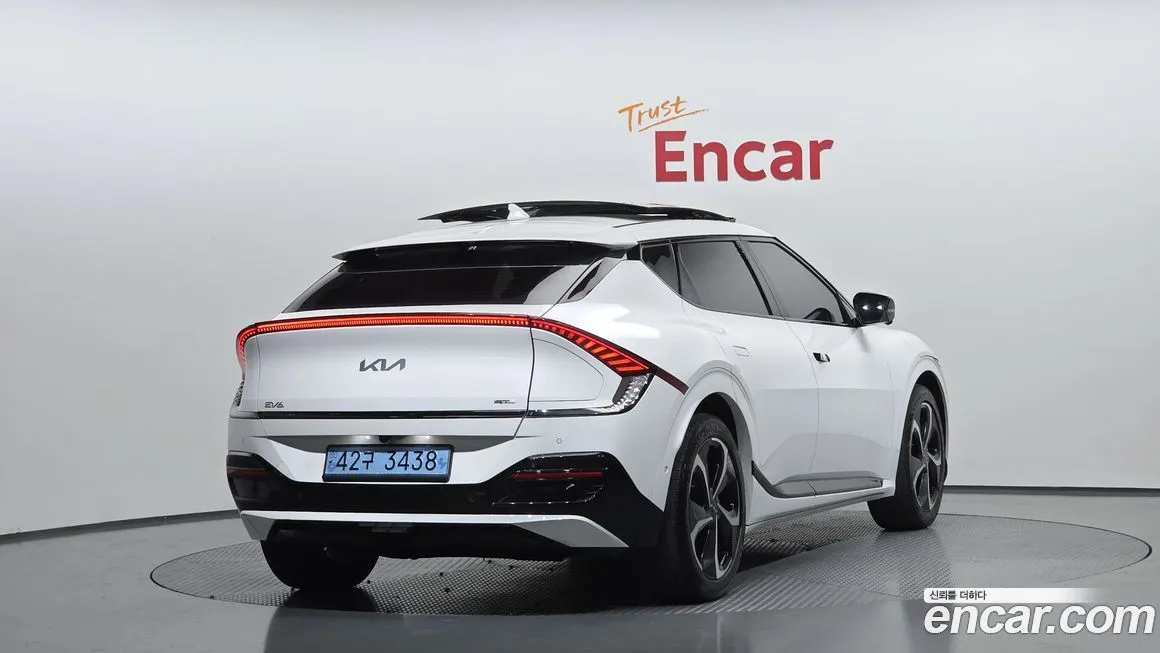 Kia EV6 2023 из KR, фото 2