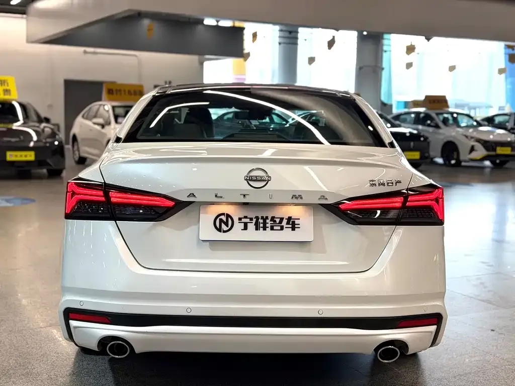 Nissan Teana — фото 4
