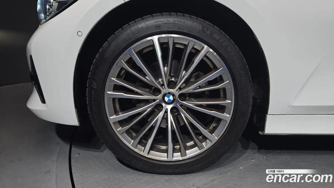 BMW 3-Series — фото 10