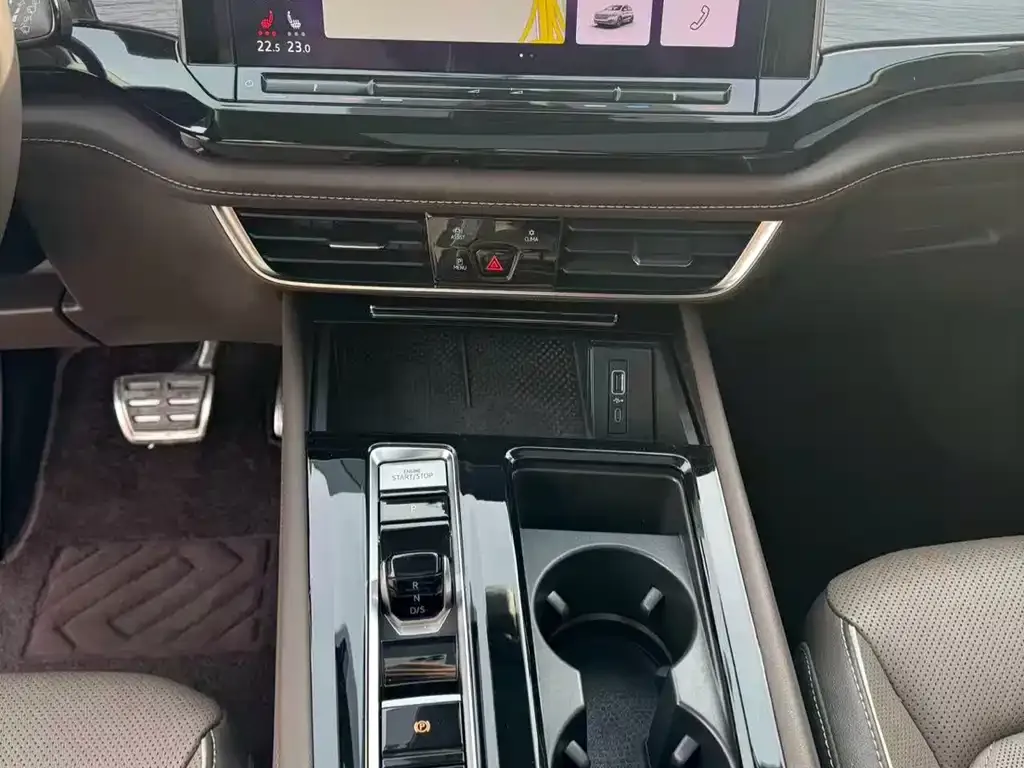 Volkswagen Viloran 2023 из CN, фото 4