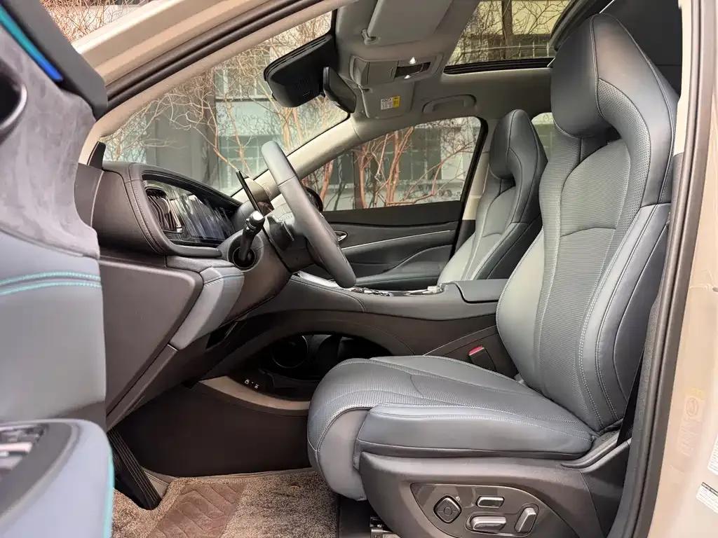 BYD Hiace 07 DM-i — фото 3