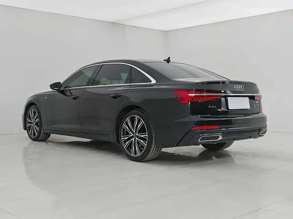 Audi A6L — фото 6