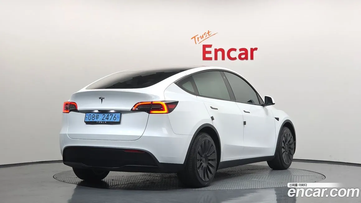 Tesla Model Y 2023 из KR, фото 3