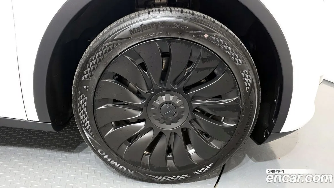 Tesla Model Y 2023 из KR, фото 7