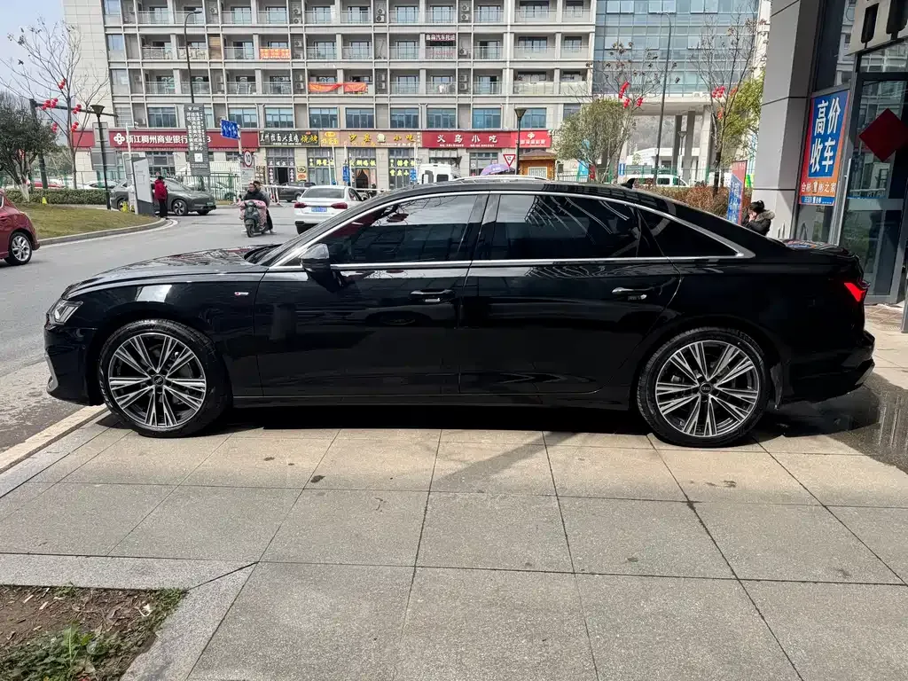 Audi A6L — фото 10
