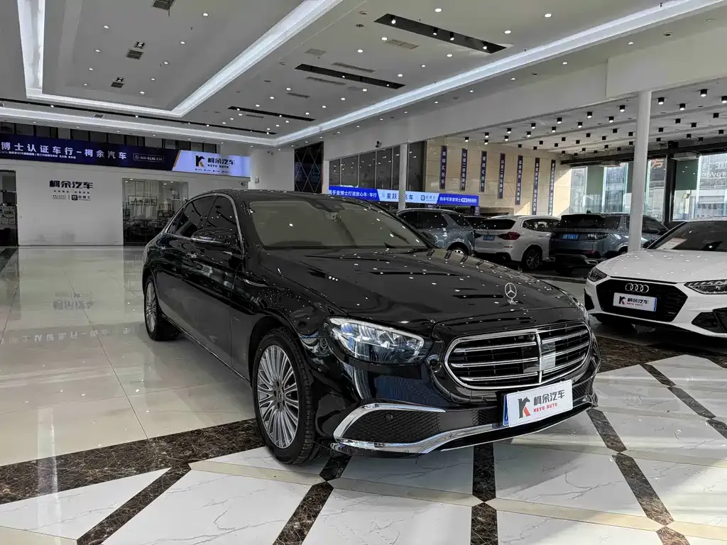 Mercedes-Benz E-Class — фото 5