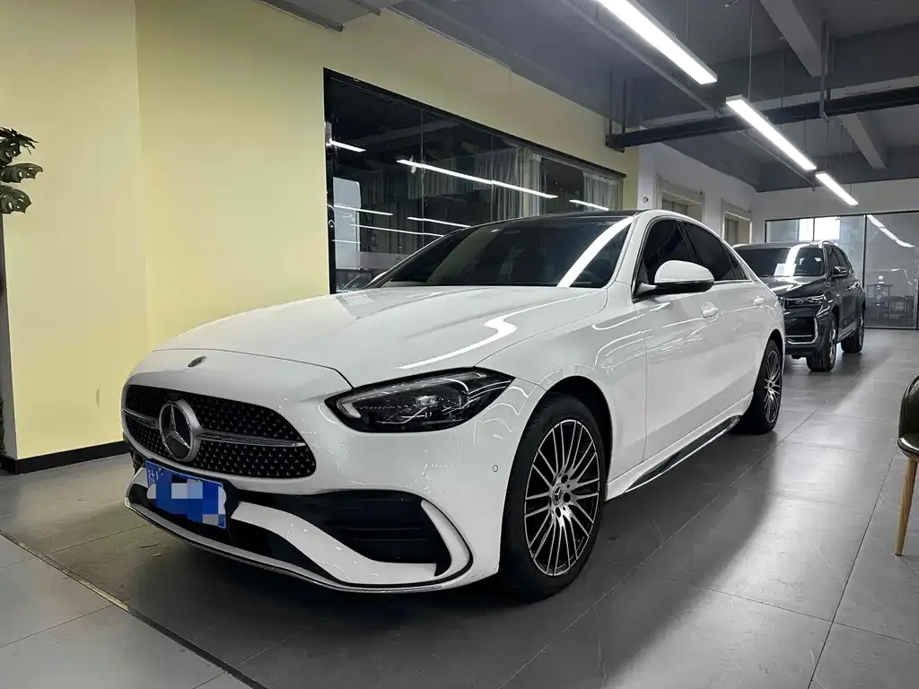 Mercedes-Benz C-Class — фото 1