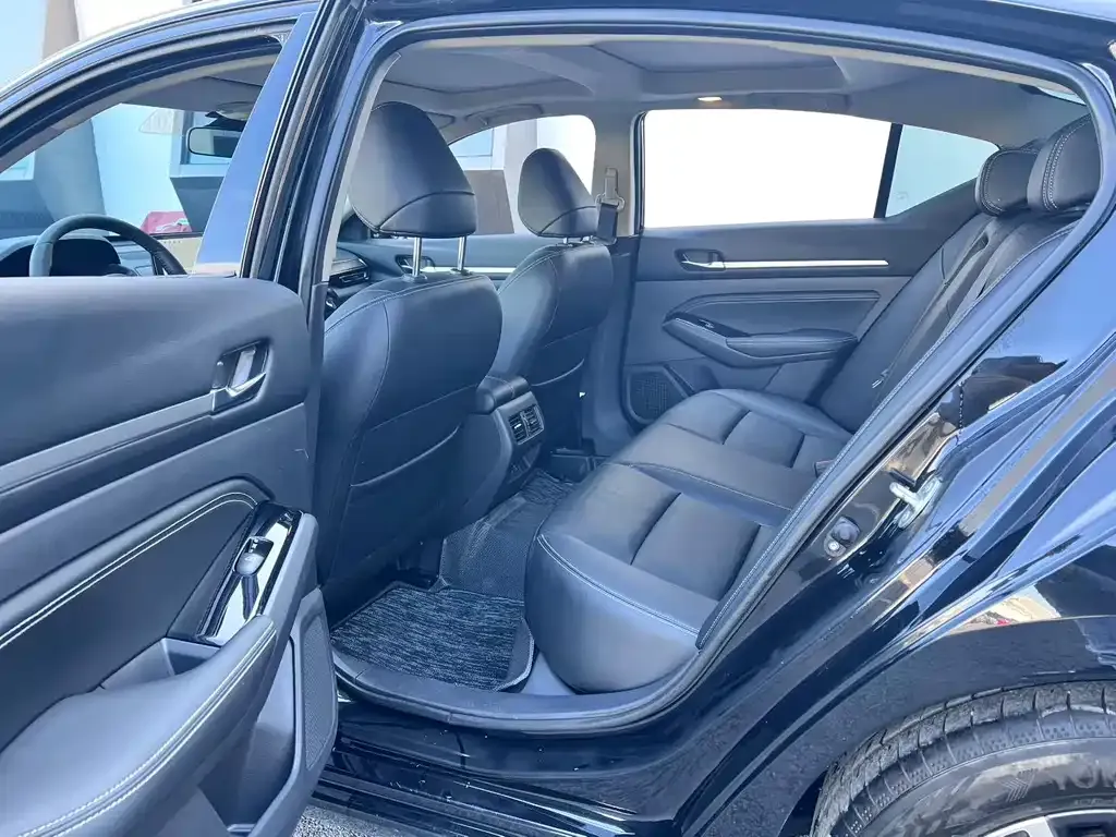 Nissan Teana 2023 из CN, фото 2