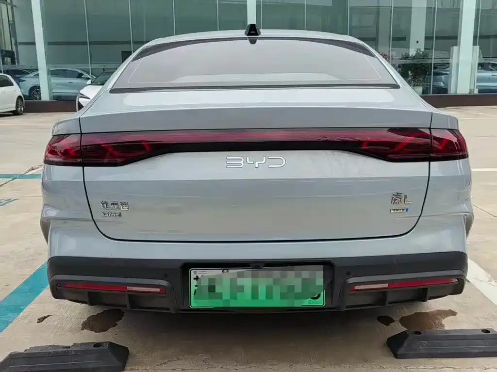 BYD Qin L — фото 4
