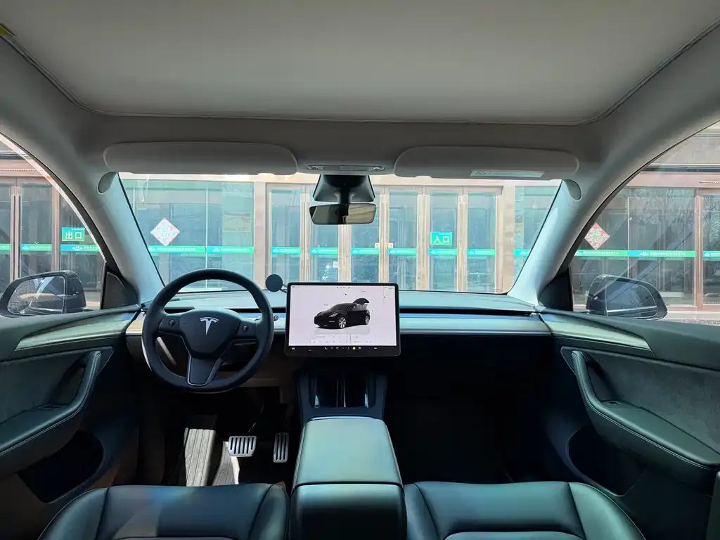 Tesla Model Y 2023 из CN, фото 3
