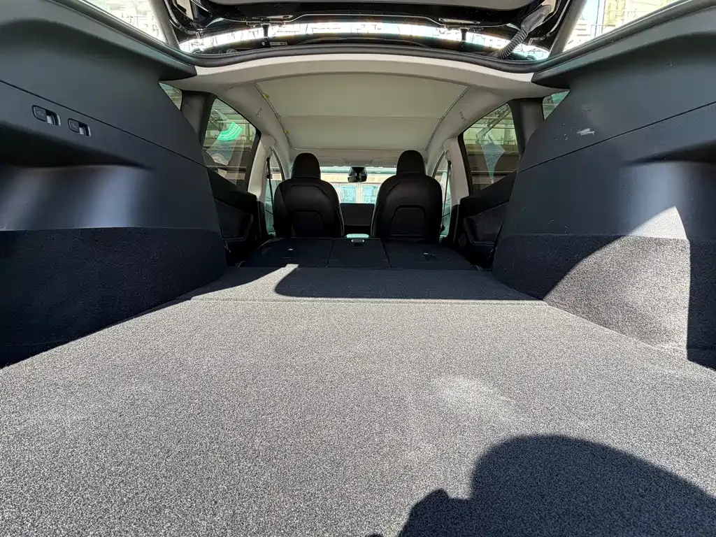 Tesla Model Y 2023 из CN, фото 9