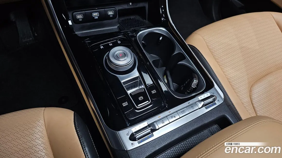 Kia Carnival — фото 10