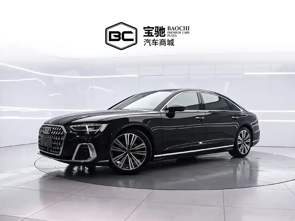 Audi A8 — фото 1