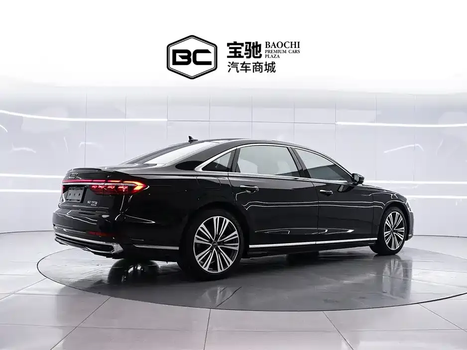 Audi A8 — фото 2