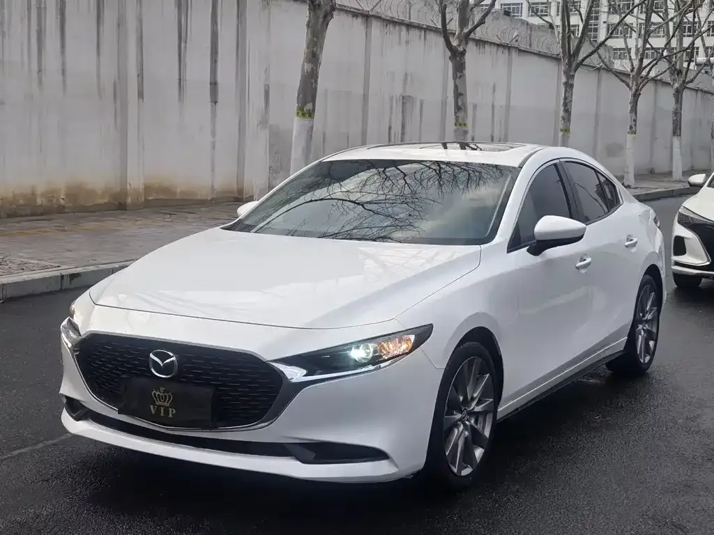 Mazda 3 Axela — фото 1