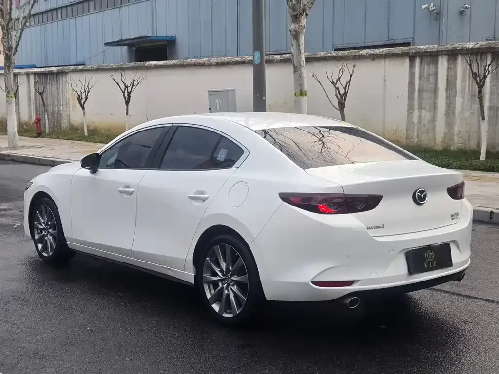 Mazda 3 Axela — фото 6