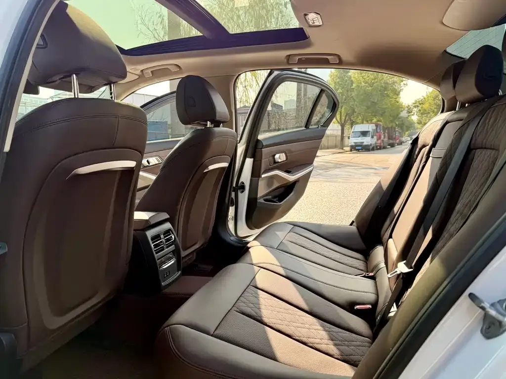 BMW i3 — фото 3