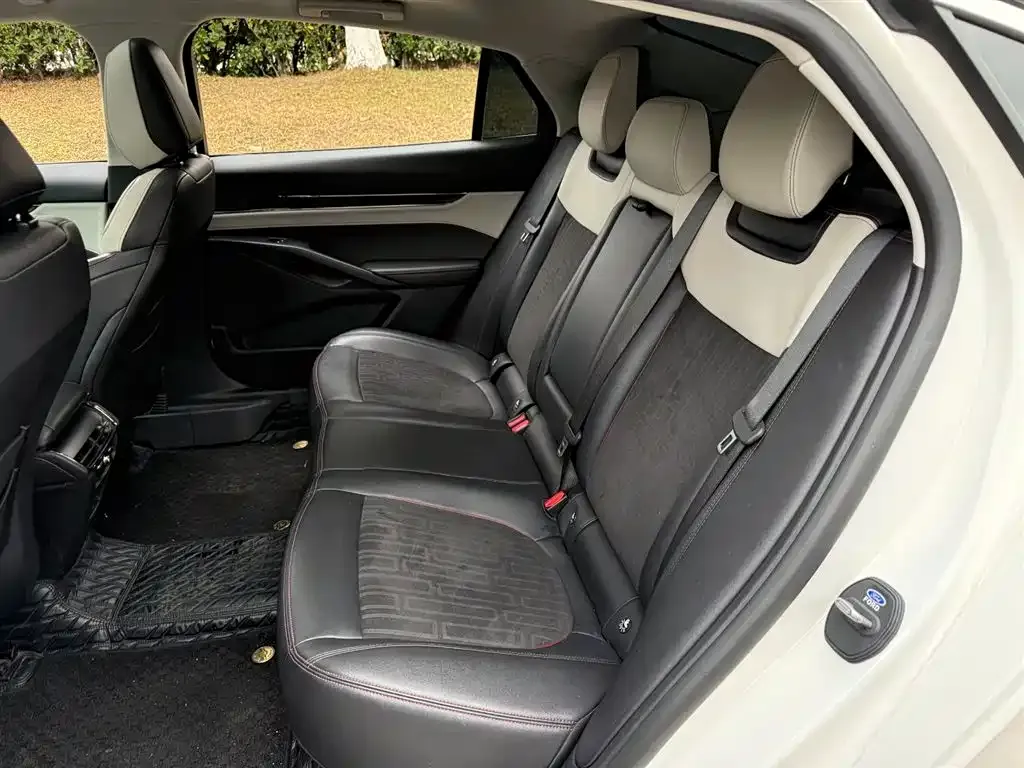 Ford Mondeo 2022 из CN, фото 4