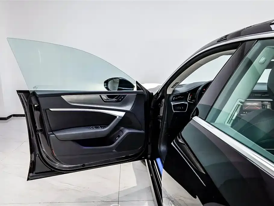 Audi A7L — фото 3
