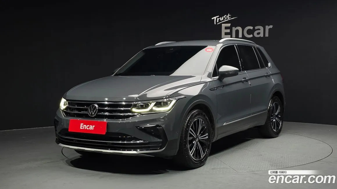 Volkswagen Tiguan — фото 1
