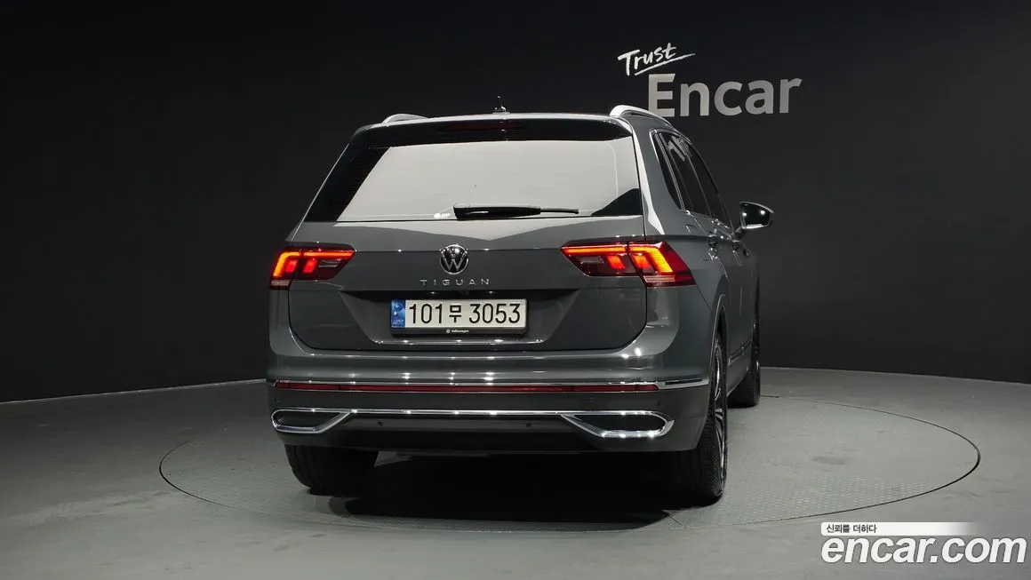 Volkswagen Tiguan — фото 10
