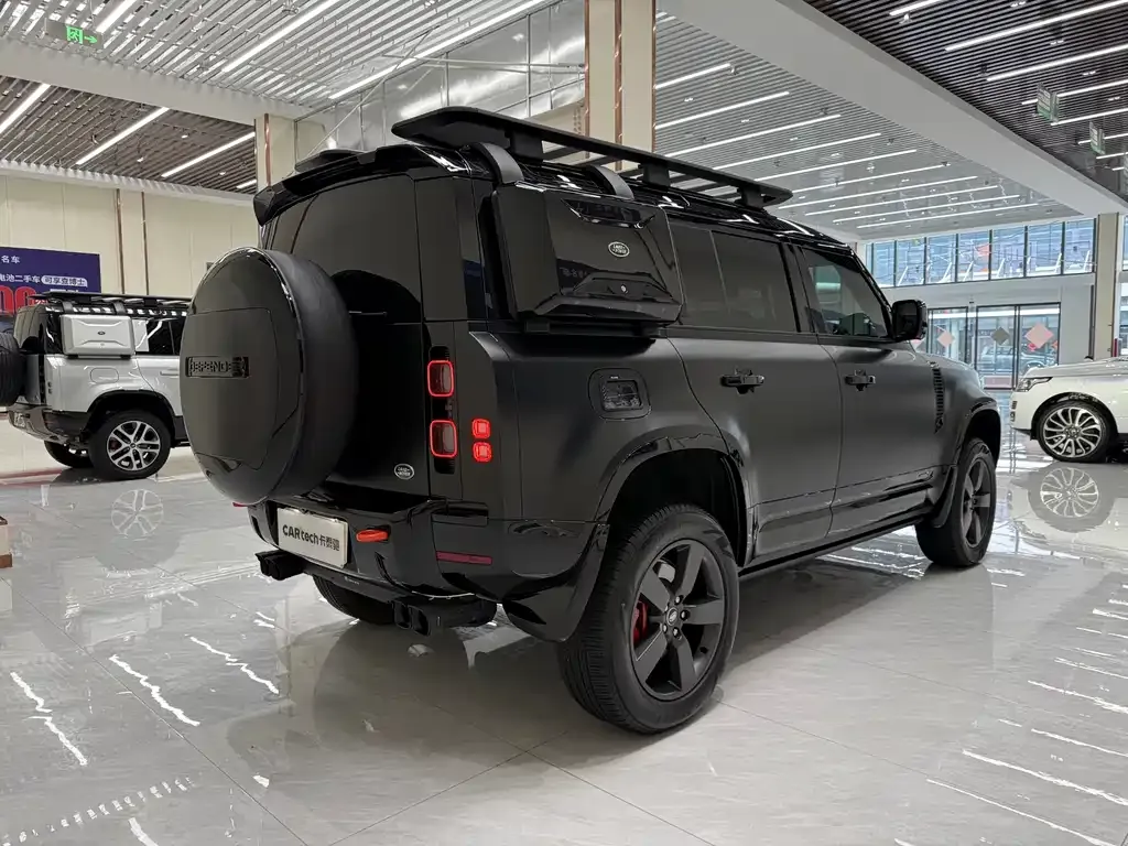 Land Rover Defender — фото 10
