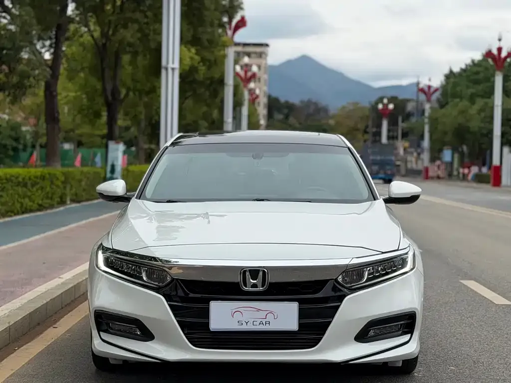 Honda Accord — фото 3