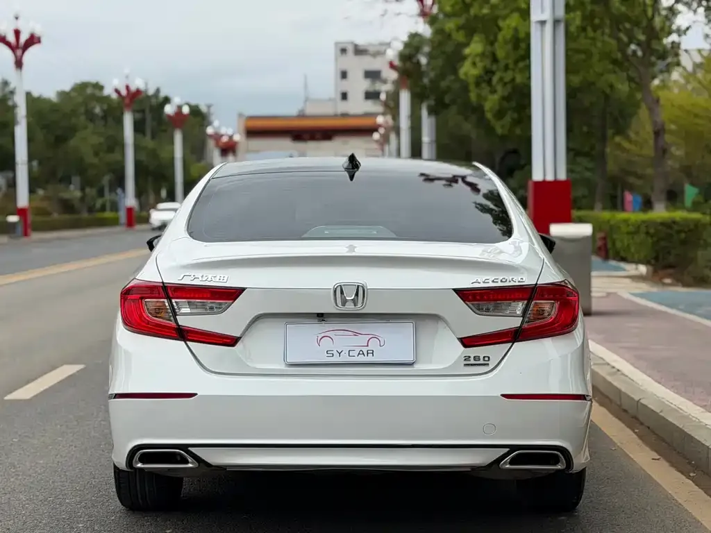 Honda Accord — фото 5