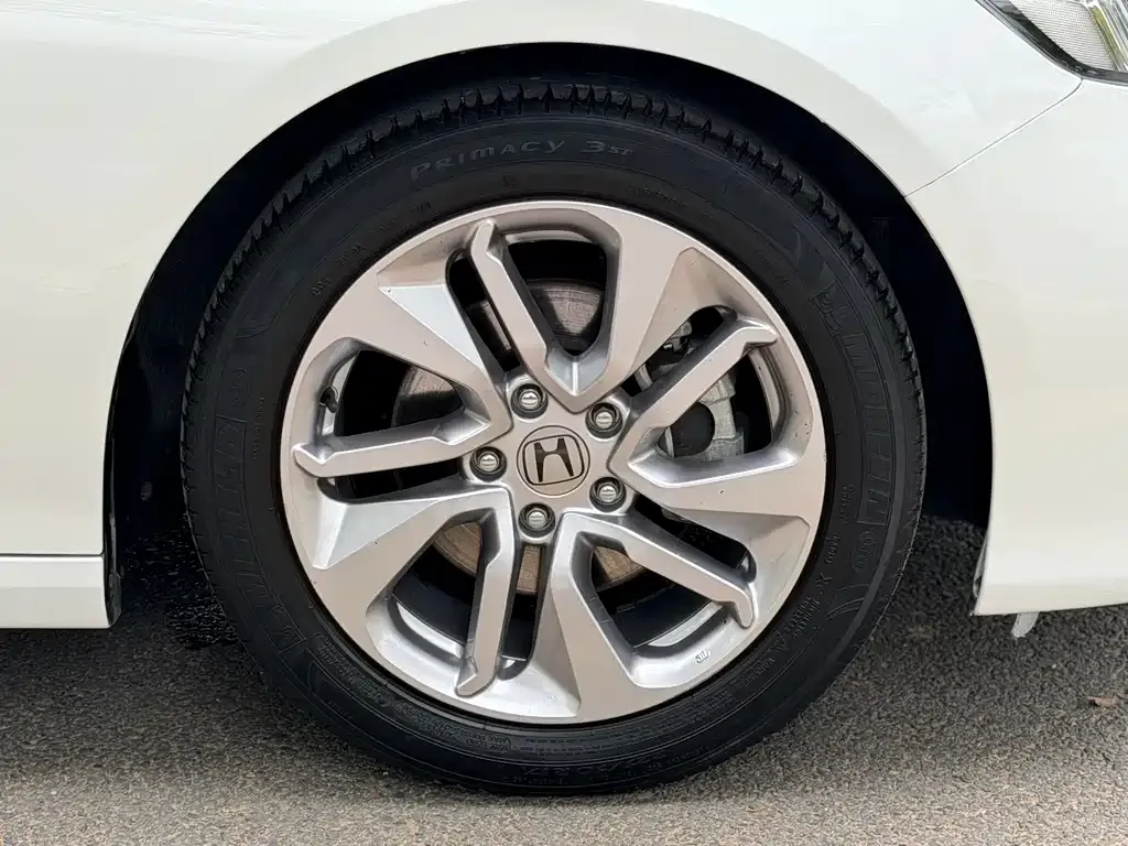 Honda Accord — фото 4