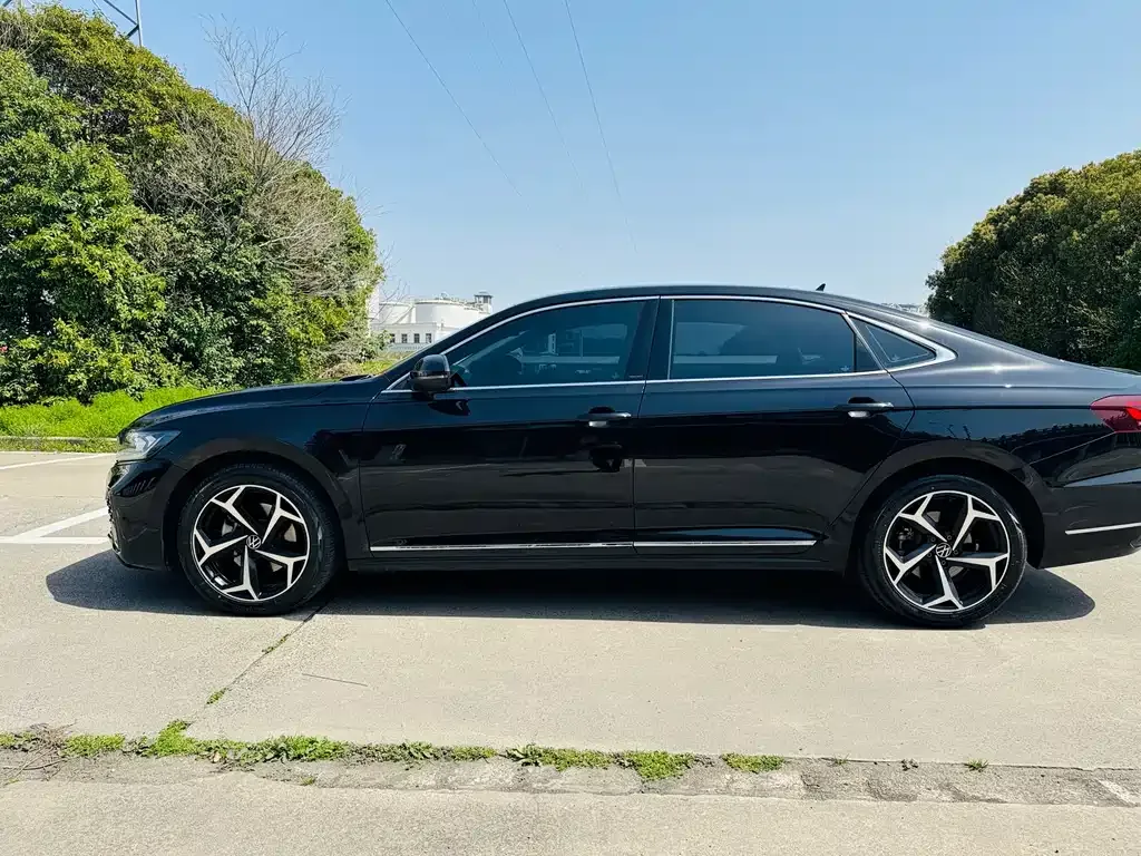 Volkswagen Passat — фото 9