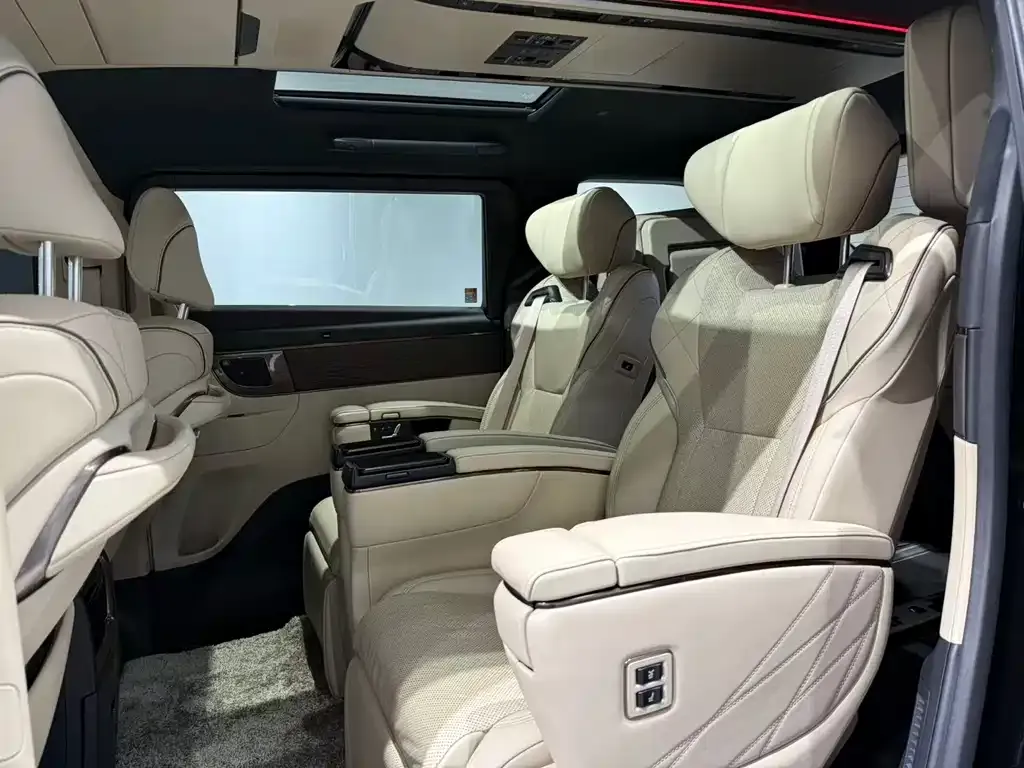 Toyota Vellfire 2024 из CN, фото 9