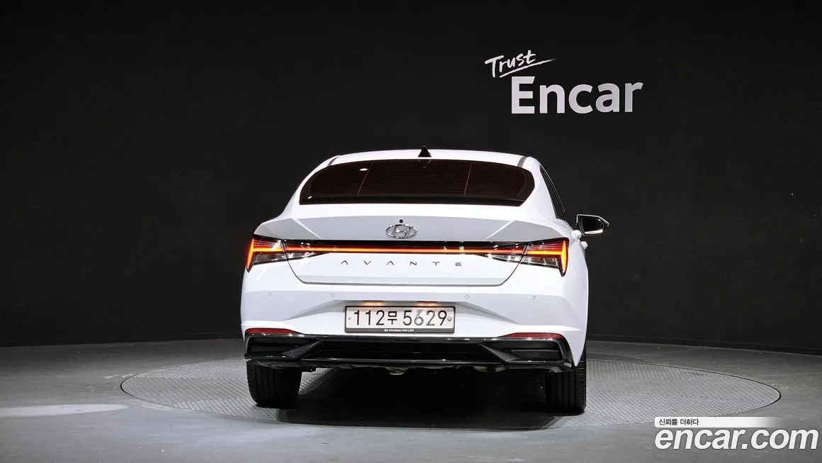 Hyundai AVANTE — фото 3