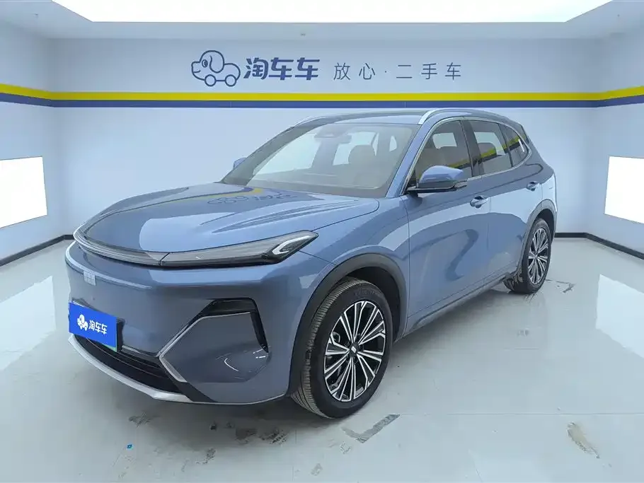 Geely 银河星舰7 — фото 1