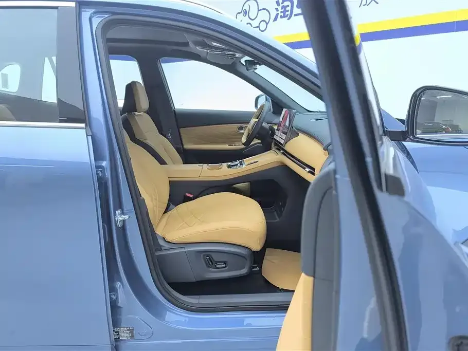 Geely 银河星舰7 — фото 10