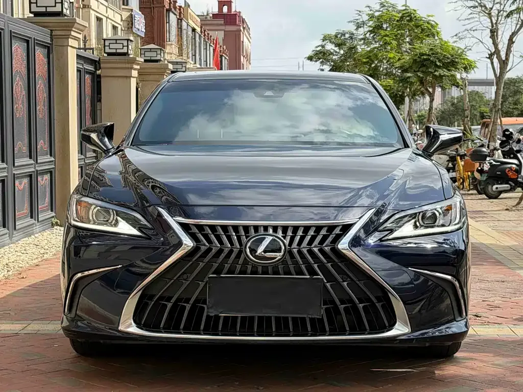 Lexus ES — фото 4