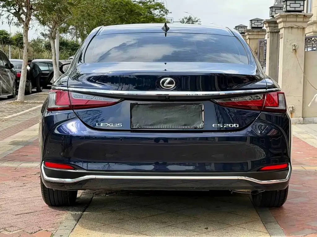 Lexus ES — фото 7