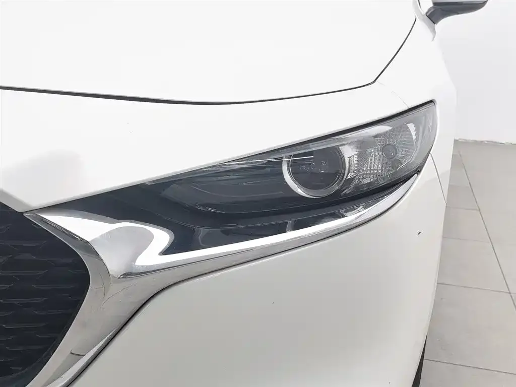 Mazda 3 Axela — фото 2